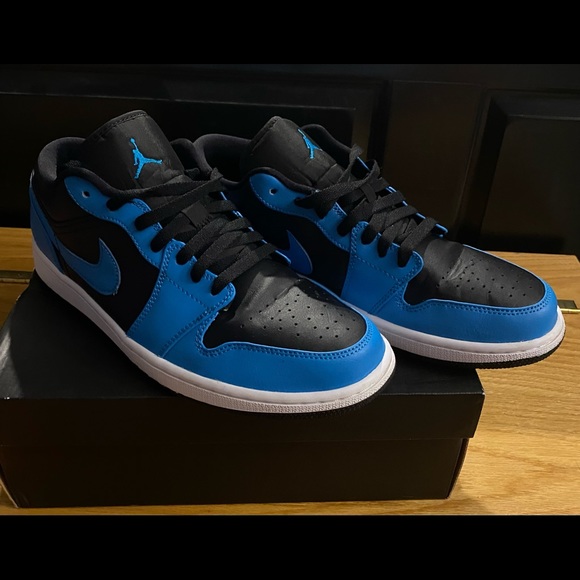 Air Jordan 1 Low Laser Blue - Picture 1 of 8